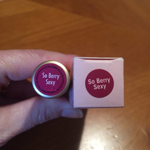 Too Faced La Creme Color Drenched Lip Cream 👄 - Picture 8 of 11